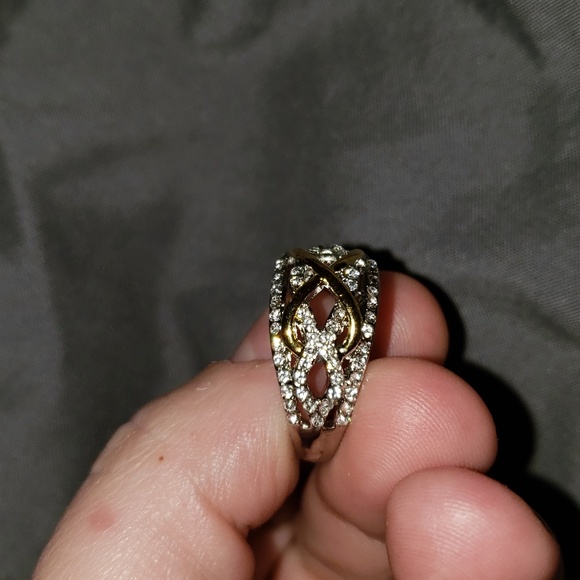 Luxury Fashion two tone ring - Picture 2 of 4